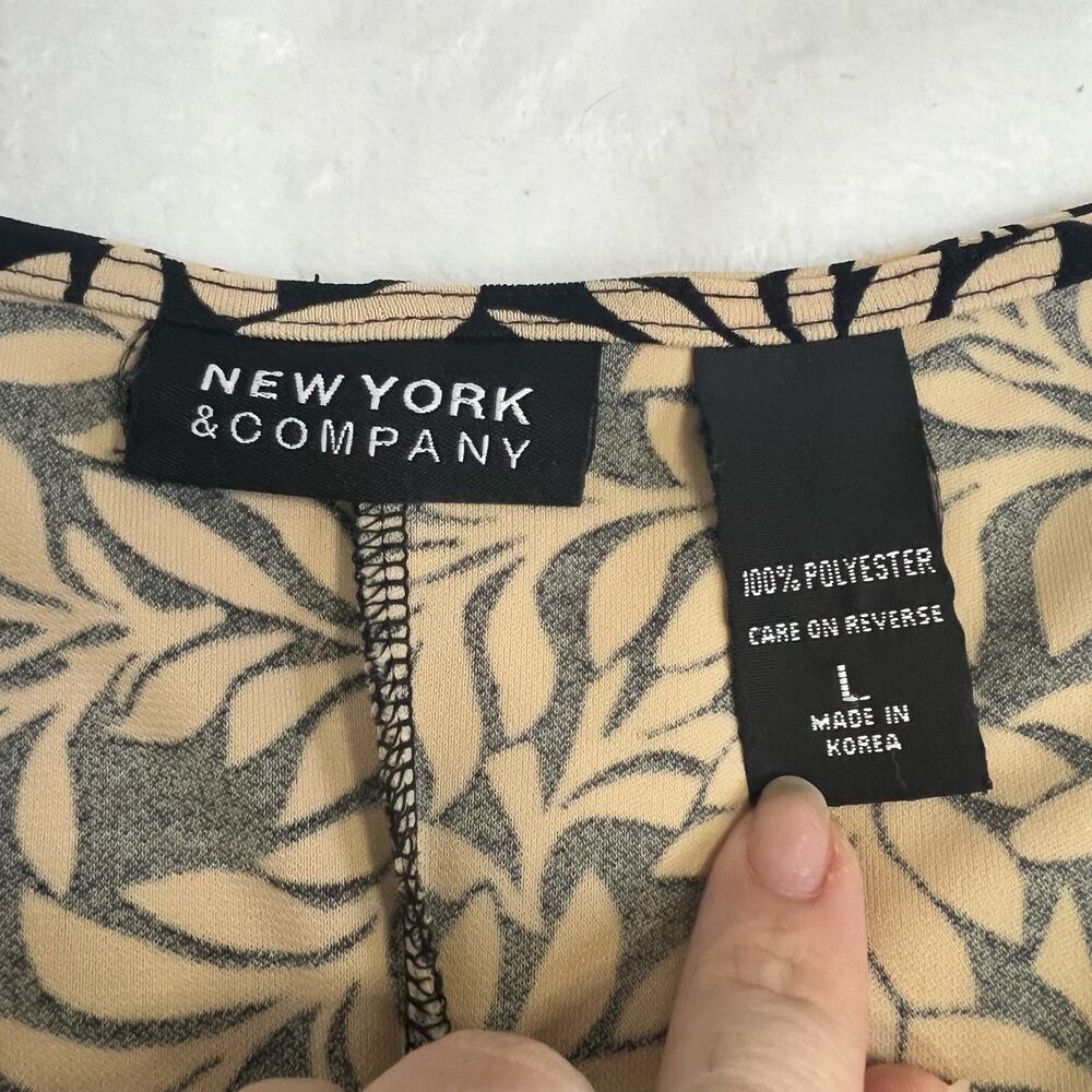 New York and Co Short Sleeve Black and Tan V-Neck Shift Dress Size Large - Picture 4 of 7